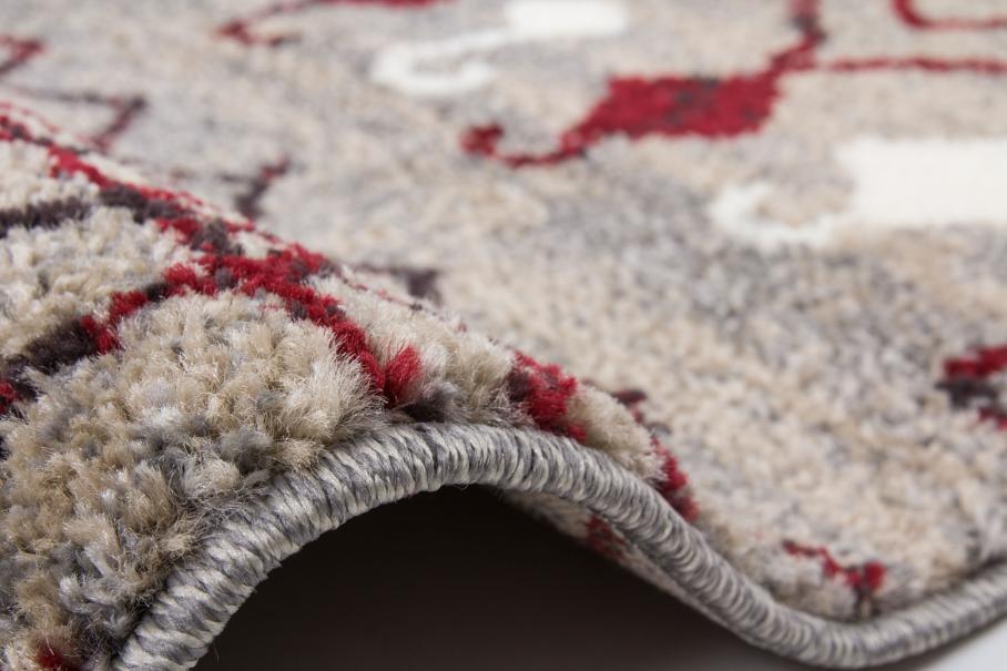 AREA RUG - 155 - 4' X 5'6"