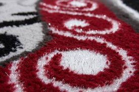 AREA RUG - 013 - 4' X 5'6