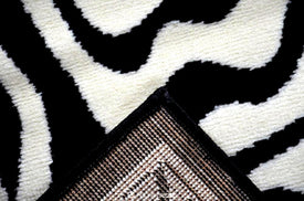 AREA RUG - 119 - 6'3