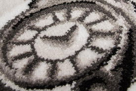 AREA RUG - 209 - 4' X 5'6