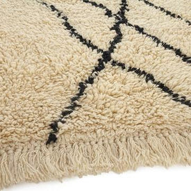 AREA RUG - 241 - 5'X8'
