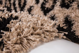 AREA RUG - 259 - 4'X5'6