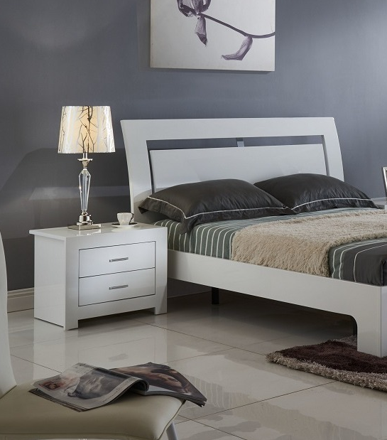 White Nelly Nightstand