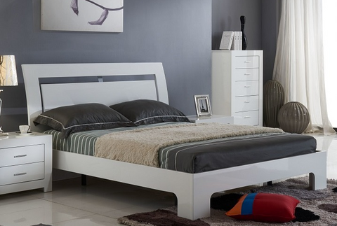 Image of Roxy 8 Pc Platform Bedroom Set in White